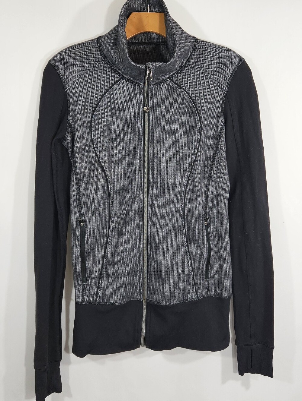 Lululemon Woman's Grey & Black Herringbone Zip-Front Jacket